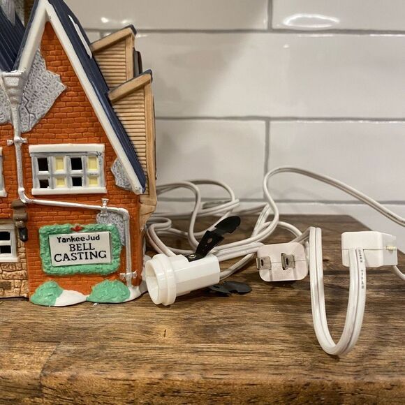 Department 56 Yankee Jud Bell Casting New England Village #5643-0 Heritage - Picture 9 of 11